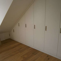 weißer Schlafzimmerschrank